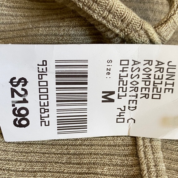 Ribbed romper - Picture 5 of 5